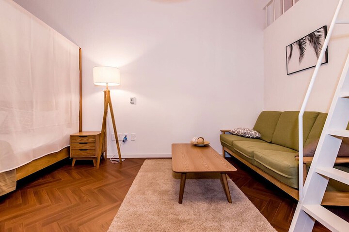Room 60 of 84
