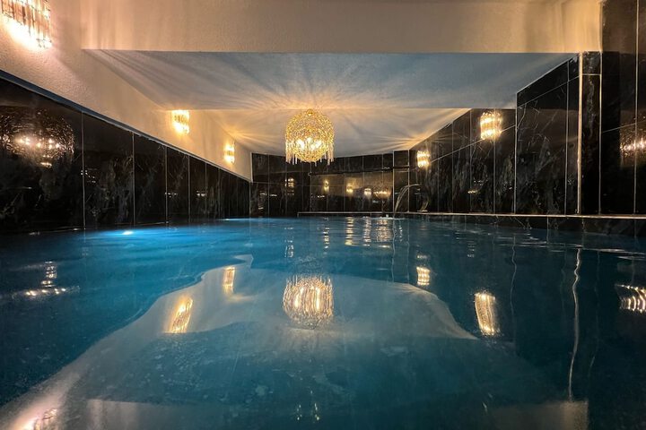 Pool 17 of 29