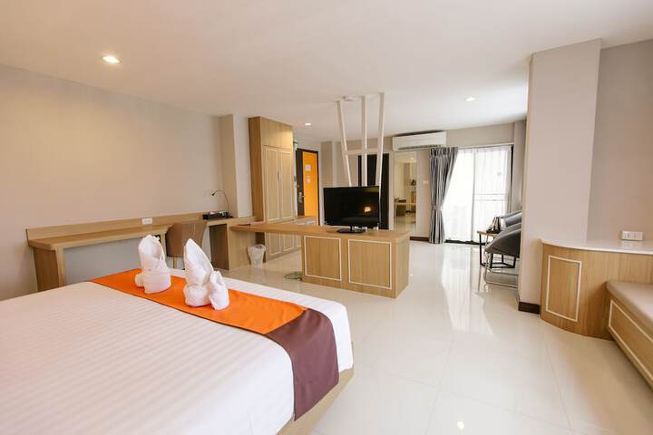 Room 82 of 174