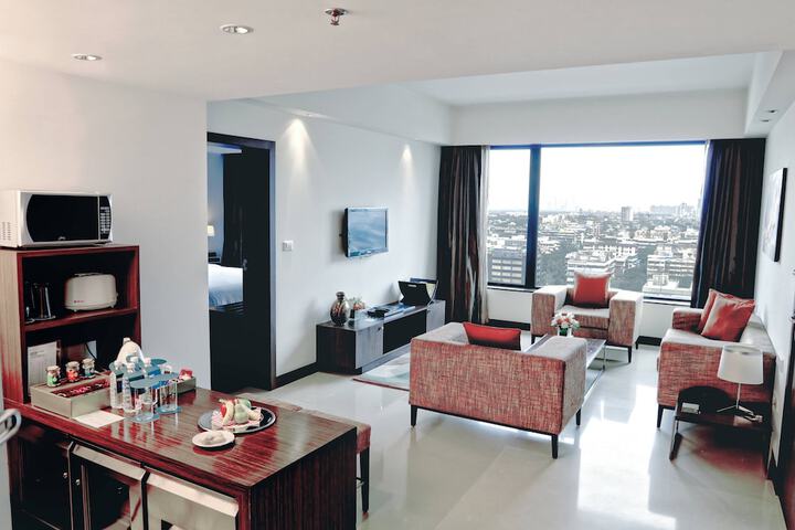 Room 16 of 54