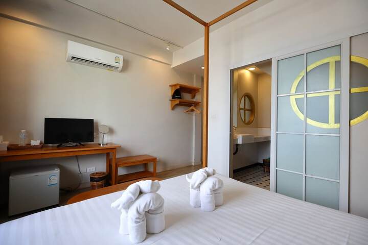 Room 18 of 91