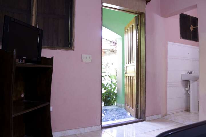 Room 5 of 14