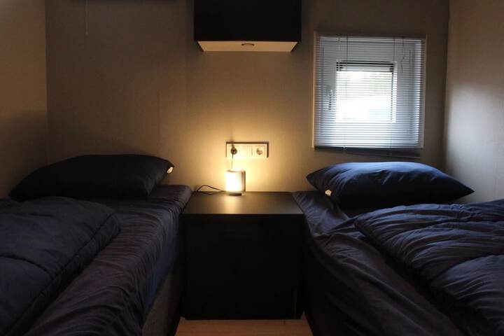 Room 2 of 35