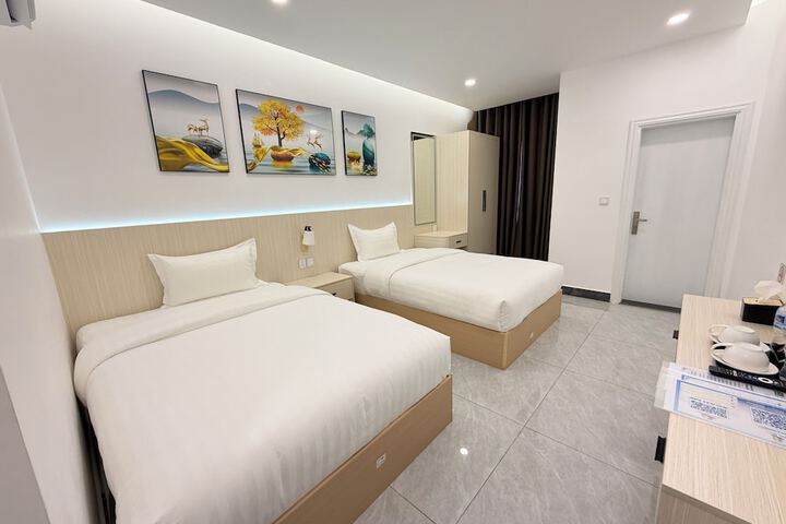 Room 30 of 68