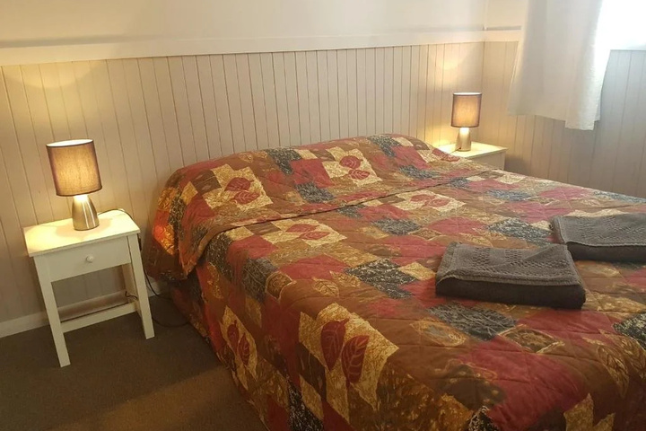 Room 4 of 15