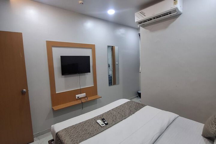 Room 8 of 22