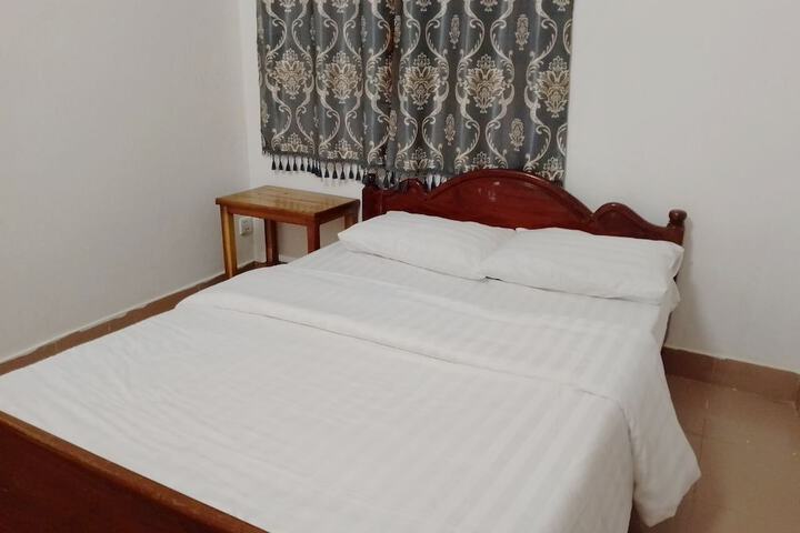 Room 8 of 23