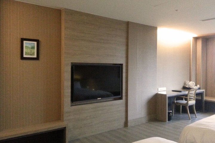 Room 10 of 21
