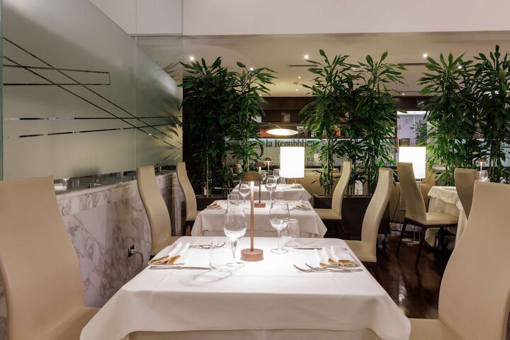 Dining 61 of 74