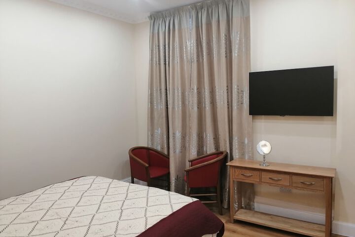Room 26 of 77