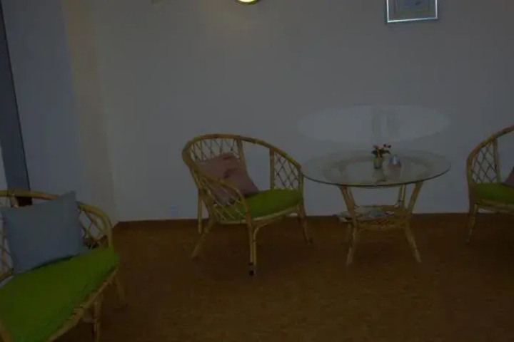 Room 2 of 7