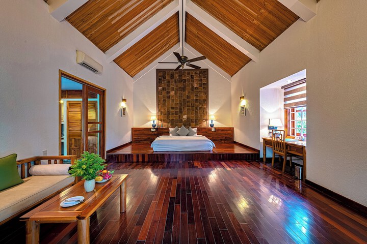 Room 4 of 47