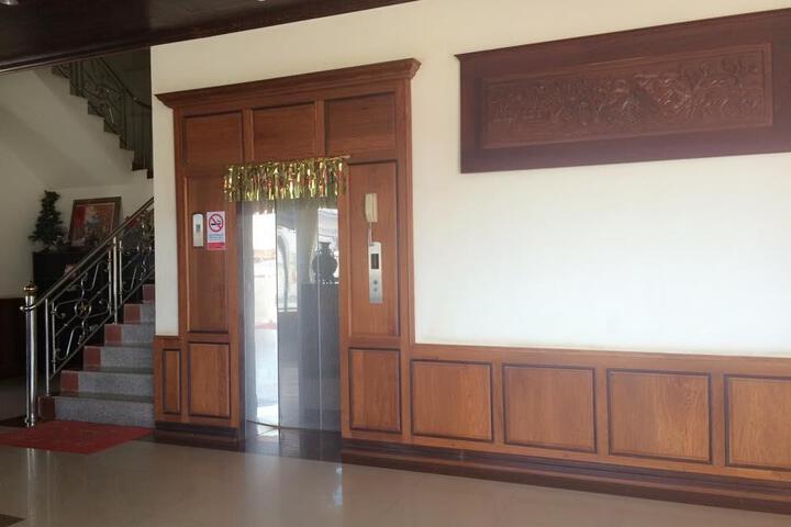Khamchalern Hotel