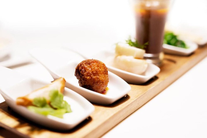 Dining 41 of 57