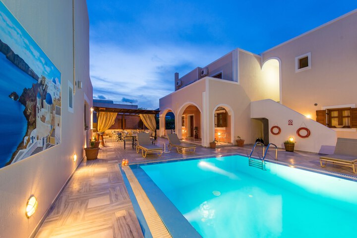 Pool 52 of 65
