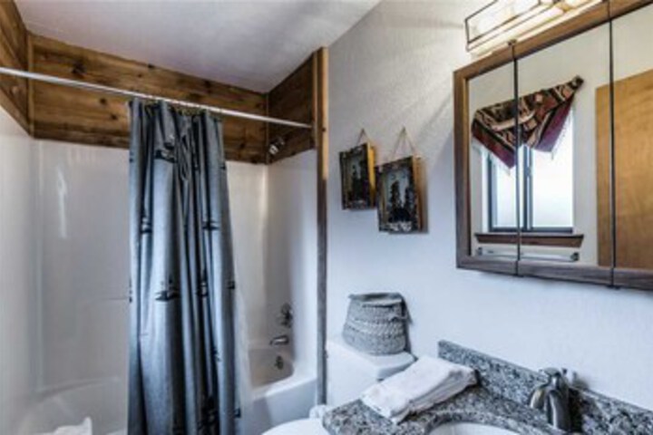 Room 20 of 25