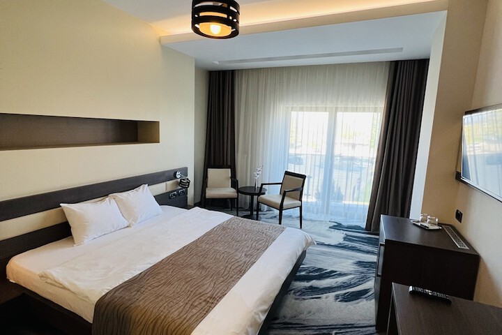 Room 17 of 43