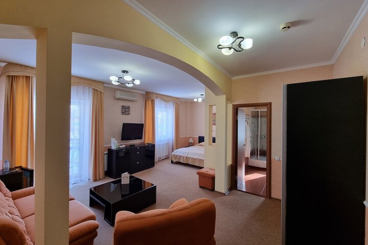 Room 49 of 99