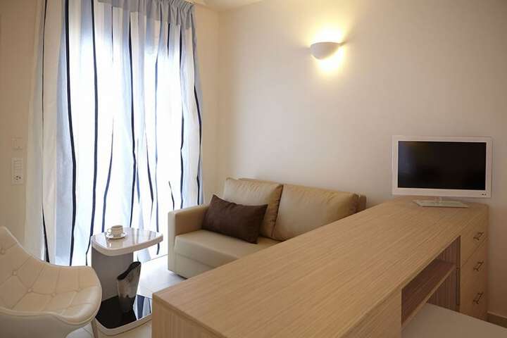 Room 21 of 57