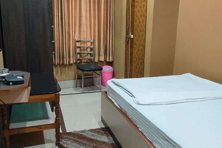 Room 28 of 45