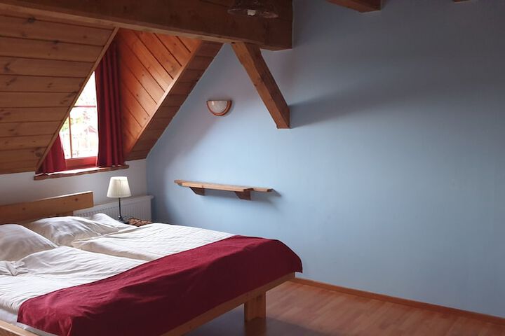 Room 5 of 60