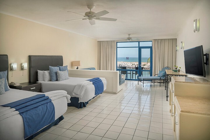 Room 6 of 118