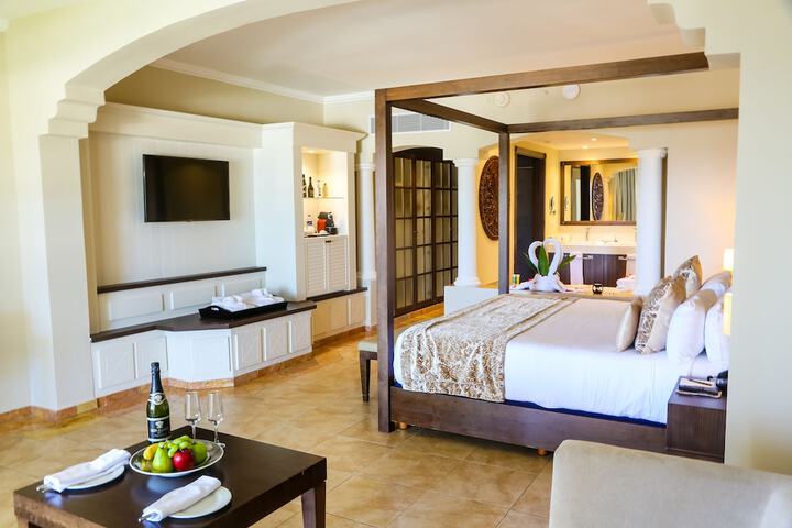 Room 27 of 275