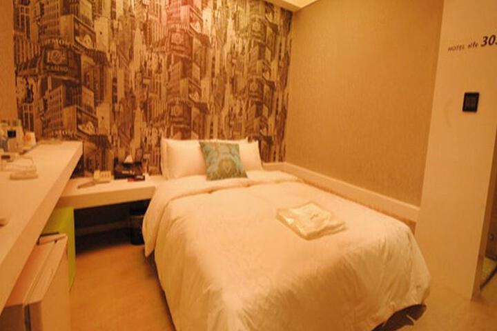 Room 6 of 6