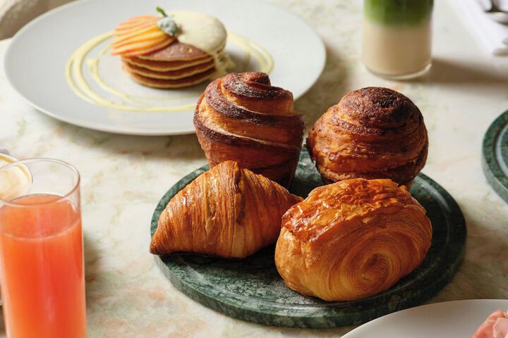 Breakfast/Coffee Service 100 of 146