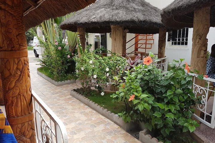 Hotel Exterior 33 of 40