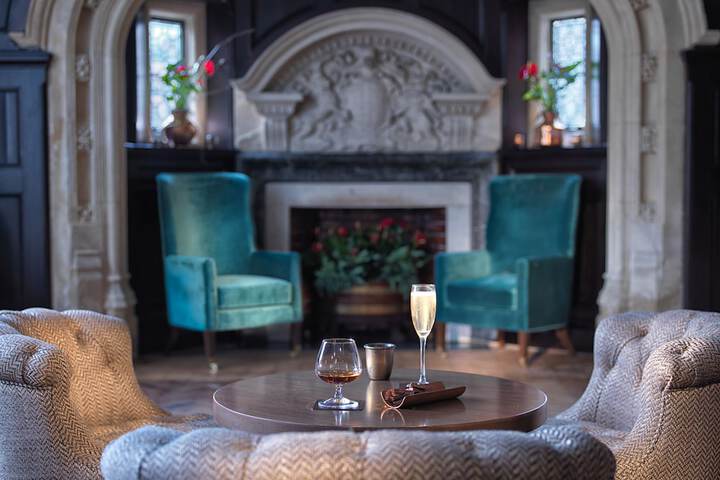 Lounge 99 of 115