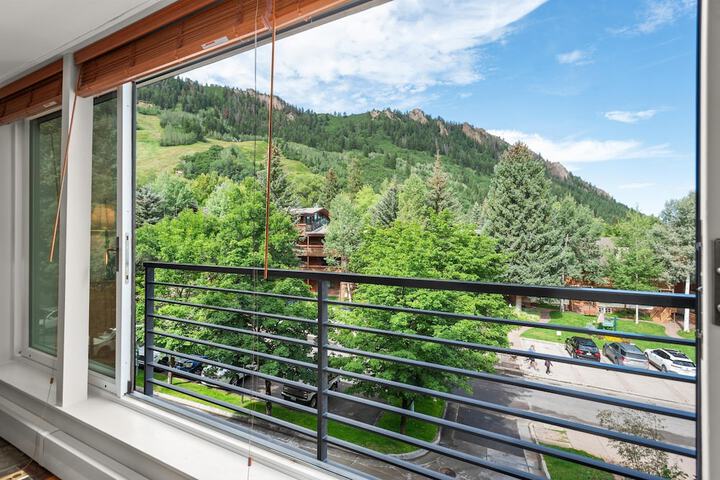 Hotel View 101 of 103