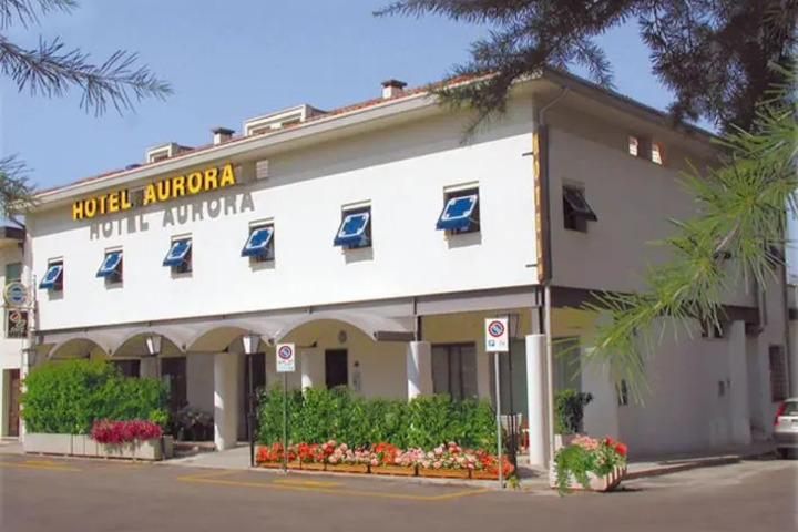 HOTEL AURORA