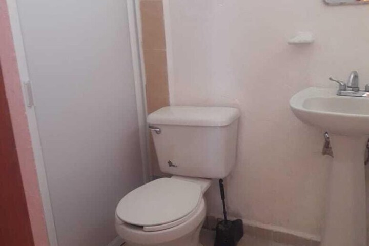 Room 8 of 23