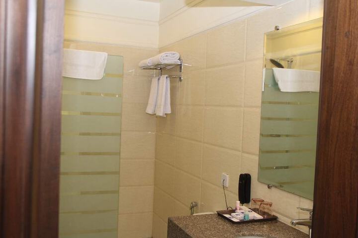 Room 20 of 24