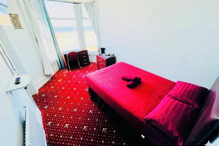 Room 14 of 23