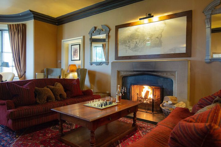 Lounge 48 of 59