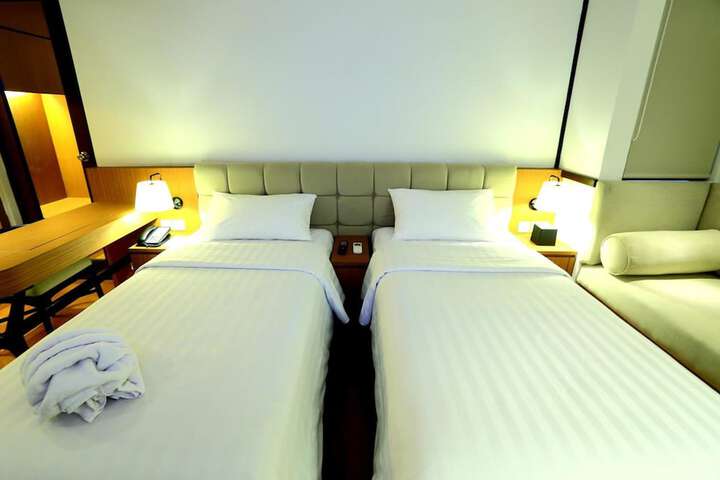 Room 15 of 63