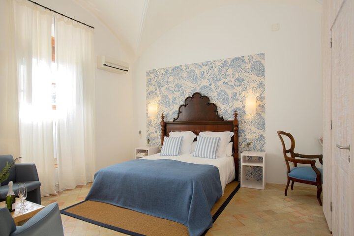 Room 3 of 71