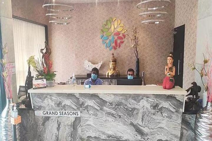 FabHotel Prime Grand Seasons
