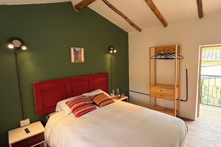 Room 5 of 28