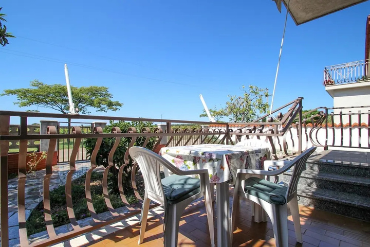 Terrace/Patio 7 of 13