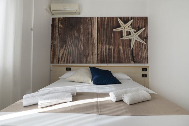 Room 35 of 60