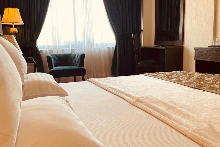 Room 15 of 36