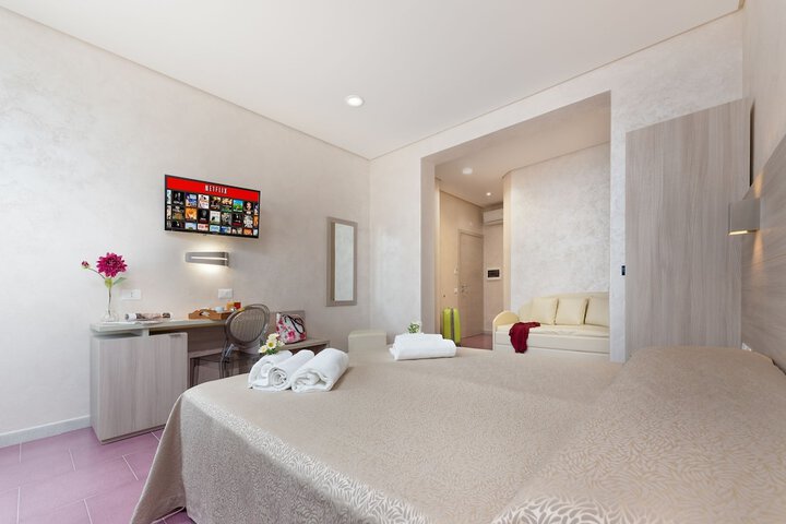 Room 17 of 47