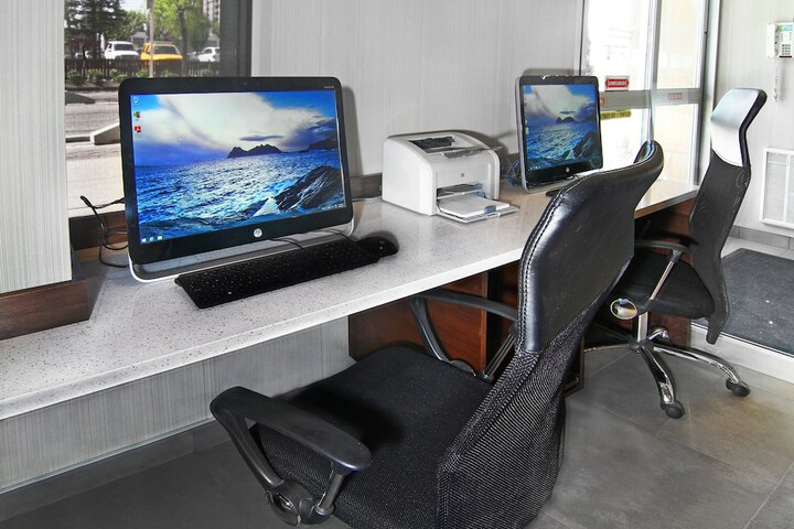 Business Center 43 of 48