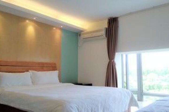 Room 17 of 47