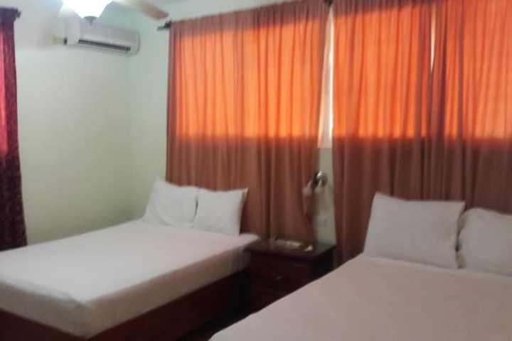 Room 17 of 35