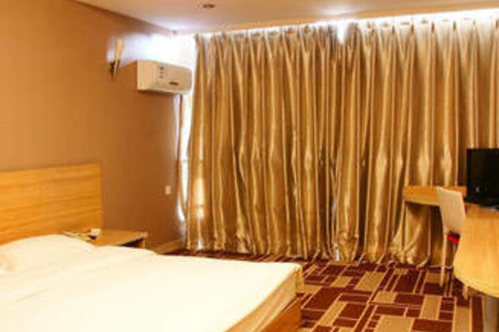Room 67 of 90