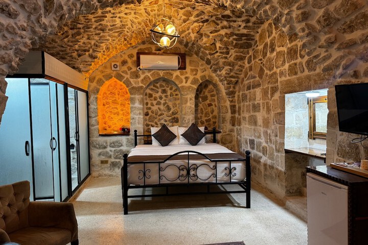 Room 17 of 29